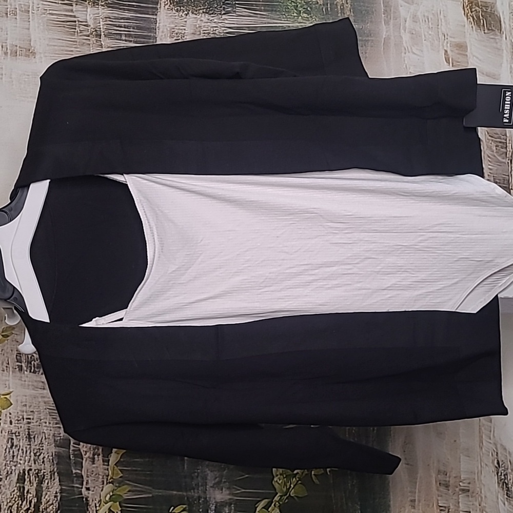 New with tags! Fashion Womens Medium Chic Black Open Front Cardigan Sweater